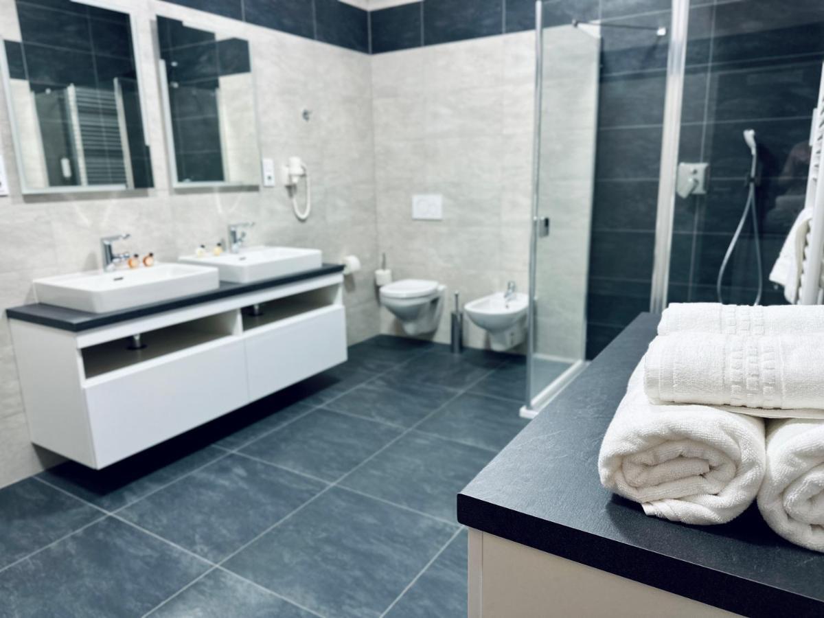 Anpela Hotel Rýmařov Buitenkant foto