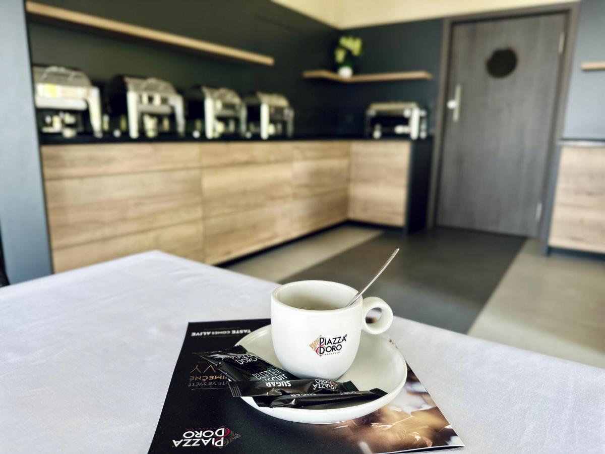 Anpela Hotel Rýmařov Buitenkant foto